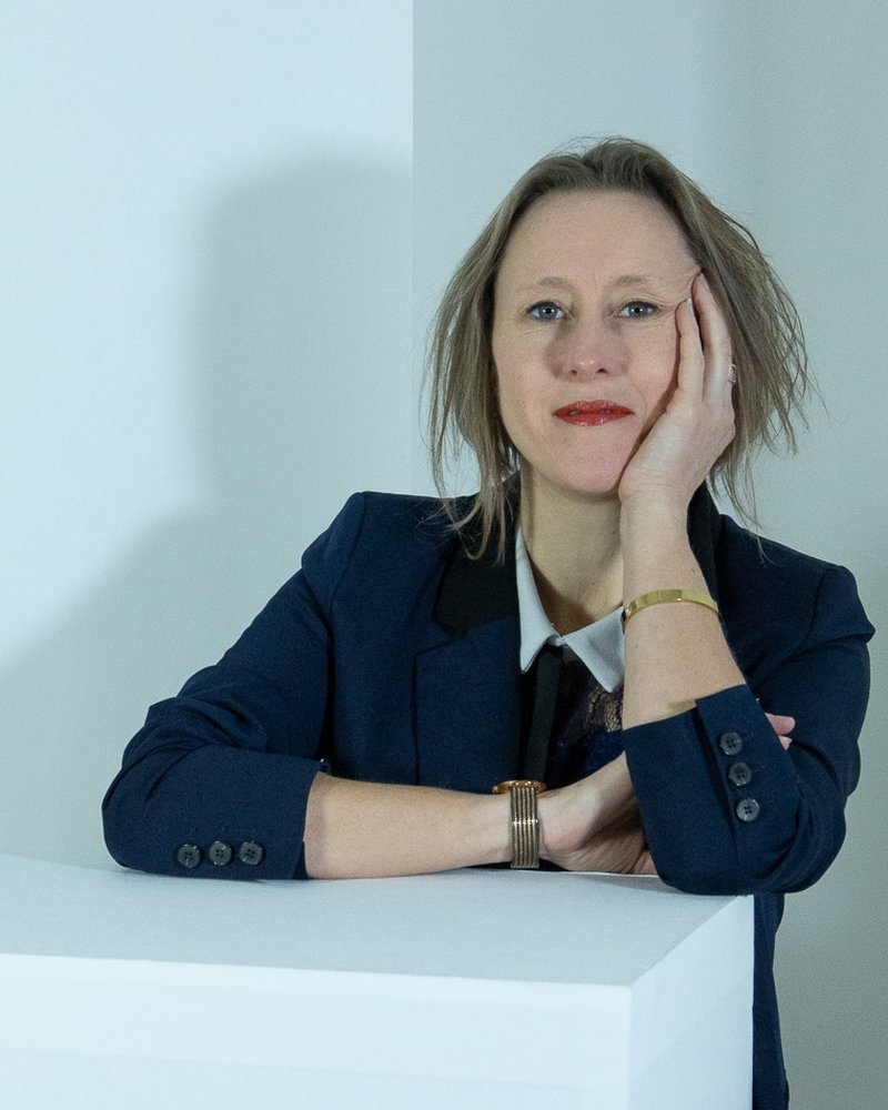 Portrait de Pauline Dumont, décoratrice d'intérieur et artiste plasticienne à Béthune — Hauts-de-France